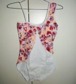 Colan floral branco